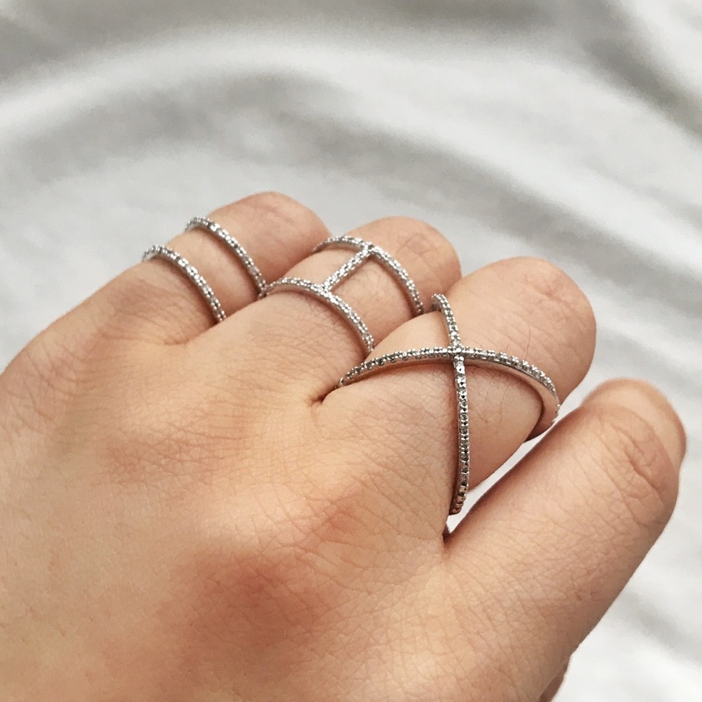 Set of 3 Silver toned minimal rings